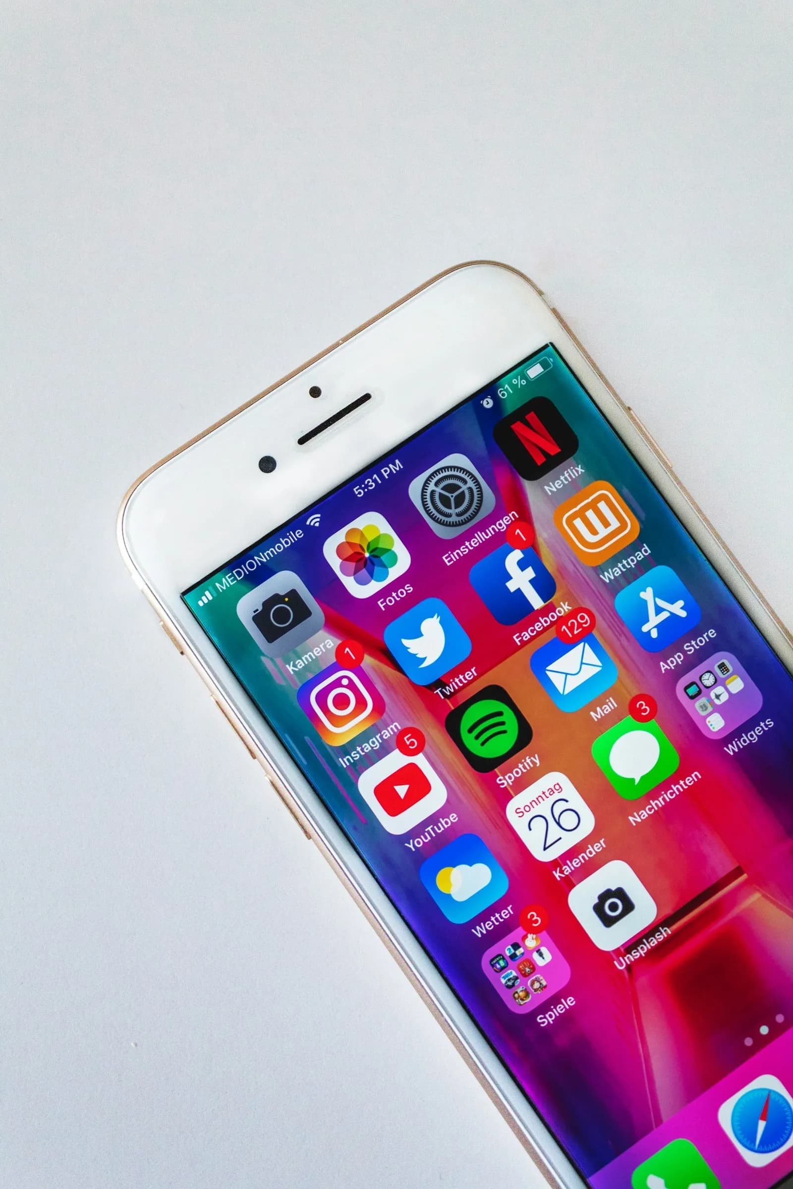 Doanh nghiệp tăng tương tác và follow trên mạng xã hội